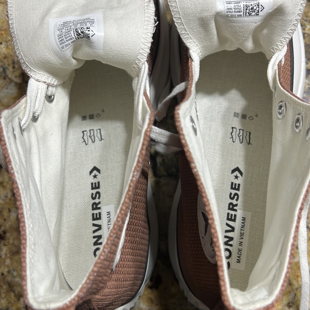 Men’s Converse Tonal Marble Run Star Hike Sneakers - Picture 9 of 13